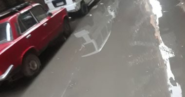سكان شارع أولاد درويش بالوراق يشكون انتشار مياه الصرف الصحى