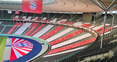 900 لافتة للمشجعين تدعم بايرن ميونخ ضد ليفركوزن في نهائى كأس ألمانيا