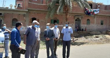 نائب محافظ سوهاج يتفقد مشروعات "حياة كريمة" بقرى المركز 