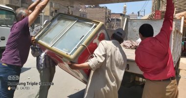 صور.. حملة مكبرة لرفع اشغالات المحلات والمطاعم والكافيهات بالمحلة