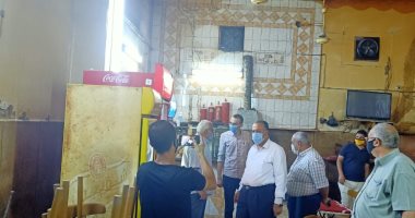 حملات على المطاعم والمقاهى لمتابعة الإجراءات الاحترازية بأسيوط.. صور