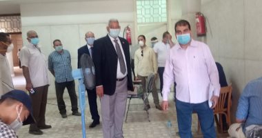 عميد طب أسنان الأزهر بأسيوط فى أول أيام الامتحانات : نوفر سبل الأمان للطلاب