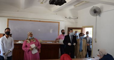 الهدوء يسود لجان امتحانات السنوات النهائية بجامعة مطروح ..صور