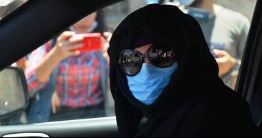 فيفى عبده من مقابر رجاء الجداوى: فقدنا قامة كبيرة من قامات الفن المصرى