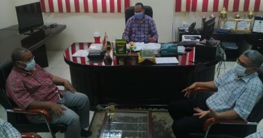رئيس مدينة الطود يناقش الخطة الإستثمارية والمشروعات الخدمية وملف التعديات
