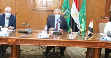 رئيس جامعة المنوفية يتابع أعمال لجنة المنشآت الجامعية