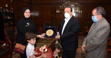 جامعة طنطا تكرم أسرة الشهيد محمد إبراهيم ..وزوجته: حبه لسيناء أغلى من حبه لأبنائه