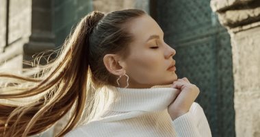 4 أسباب تخليكى ما تعمليش شعرك ديل حصان كل يوم.. من الصداع لتلف فروة الرأس