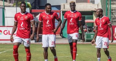 آدى السمر ولادنا.. جيرالدو يجمع محترفى الأهلى الأفارقة بملعب التتش