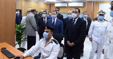 جولة تفقدية لرئيس الوزراء بمدينة 6 أكتوبر.. مدبولى يتابع المقر الجديد للإدارة العامة لمرور الجيزة تمهيداً لافتتاحه خلال أيام.. رئيس الحكومة يؤكد: قريبا افتتاح عدد من مشروعات المحاور والطرق الرئيسية والكبارى