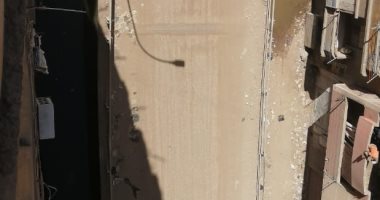سيبها علينا.. قارئ يشكو انتشار مياه الصرف الصحى بخارجة المطرية
