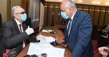 تشريعية النواب: تغريم الطالب من 5 لـ10آلاف جنيه على حيازة محمول بلجنة الامتحان