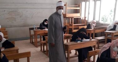 صور.. رئيس الأقصر الأزهرية يتابع حالة الطلاب وإجراءات لجان امتحانات الأدبى