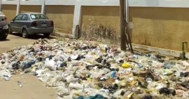 صور.. القمامة تغلق شوارع قرى ومدينة البدرشين بالجيزة