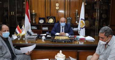 محافظ قنا :إنشاء أكبر مجمع داجنى 2500 فدان بالمراشدة بتكلفة 570 مليون جنيه