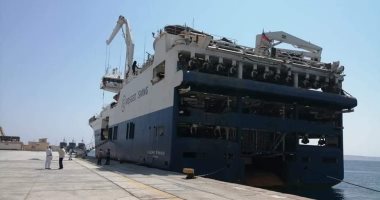 الإفراج الصحى عن طاقم سفينة تنقيب عن البترول روسية بعد إجراء الفحص بميناء الغردقة