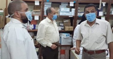 مدير التأمين الصحى بالشرقية يتفقد عيادة الأحرار بالزقازيق