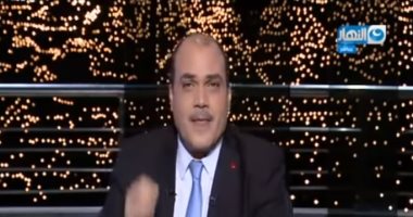 «داسوا على وشه بالجزمة».. الباز يكشف سبب غياب محمد ناصر عن «مكملين»
