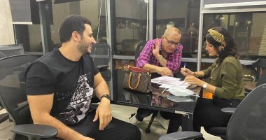 ياسمين رئيس توقع عقود انضمامها لبطولة فيلم تحت تهديد السلاح "صورة"