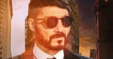 خالد النبوي يشكر أحد متابعيه بعدما رسمه فى صورة أحد أبطال مسلسل Peaky Blinders