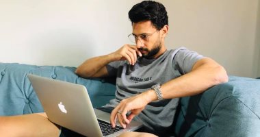 أحمد عادل عبد المنعم: "اوعى تصدق إن الشغل مفيهوش عواطف ولا مشاعر"