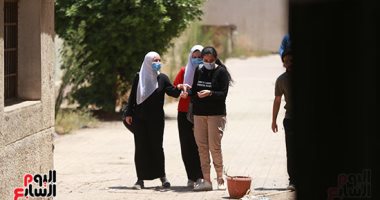 طلاب الثانوية العامة قسم أدبى بعد انتهاء الجغرافيا: الامتحان سهل