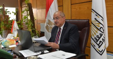 رئيس جامعة أسيوط يؤكد على دور العلوم الإنسانية فى رصد الظواهر السلبية