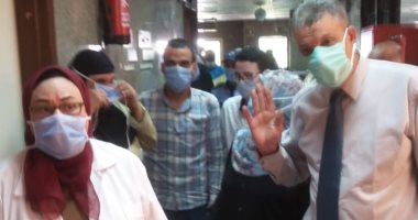 مدير فرع بنى سويف يقوم بجولة مفاجئة لمتابعة سير العمل بوحدات التأمين الصحى