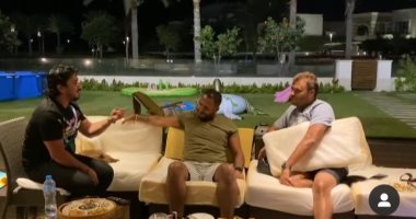 هانى محروس يجمع رامى صبرى ومصطفى حجاج فى جلسة طرب.. فيديو