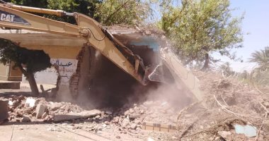 صور.. استرداد حق الشعب والدولة فى أراضيها ضمن الموجة الــ" 16" بأسوان 