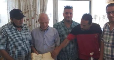 جمارك دمياط تضبط محاولة تهريب كتاب أثرى قديم