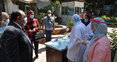 رئيس جامعة حلوان يتفقد لجان امتحانات كليتي التربية الفنية والتربية الموسيقية بالزمالك 