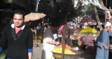 خوفا من كورونا.. شكوى من التكدس بسوق فى شبرا مصر 