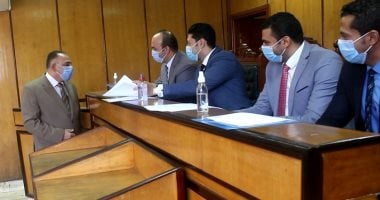 المحاكم الابتدائية بالمحافظات تتلقى أوراق المرشحين على مقاعد الشيوخ لليوم الثالث على التوالى..ارتفاع أعداد المرشحين المحتملين بالشرقية لـ23 مرشحا.. القليوبية 22 مرشحا.. الغربية 15مرشحا.. وأسيوط والأقصر 10مرشحين
