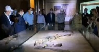 صور وفيديو لجولة رئيس الوزراء بصحبة عدد من الوزراء بمتحف النوبة