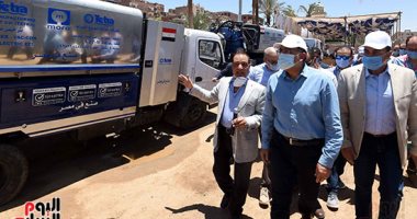 جولة تفقدية لرئيس الوزراء بمحافظة أسوان شملت متحف النوبة والسوق السياحى.. مدبولى يوجه رسالة للأطقم الطبية: "جزيل الشكر والتقدير على ما تقدموه من رعاية المصابين والمرضى بفيروس كورونا بكل همة وكفاح وضمير".. صور