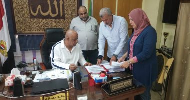مدير تعليم الجيزة يعتمد موازنة المديرية مع صرف مكافأة 200 يوم مع مرتب يوليو