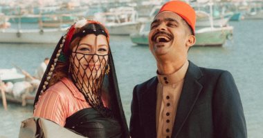 "من بحرى وبنحبوه".. كواليس فوتوسيشن "إسكندرية زمان".. بطله عامل فى مطعم فول وفلافل تحول إلى مصور فوتوغرافى.. ادخر 4 آلاف جنيه من يوميته بالمطعم لشراء كاميرا اعتبرها "فتاة أحلامه"