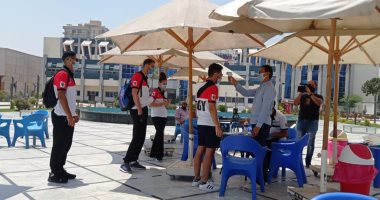 صور.. لاعبو منتخب السلاح يخضعون لمسحة كورونا في المركز الأولمبي 
