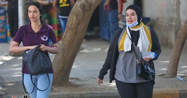 توافد طلاب الثانوية العامة على اللجان لأداء اختيار الجبر والهندسة الفراغية