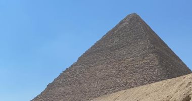 إقبال من المصريين والأجانب لزيارة الأهرامات فى زمن كورونا .. (صور)