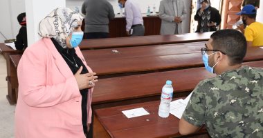 هدوء بامتحانات الدراسات العليا لجامعة قناة السويس وإجراءات احترازية مشددة.. صور