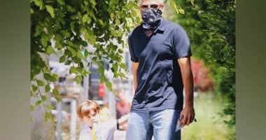 أحدث ظهور للنجم العالمى جورج كلونى مع أبنه أليكساندر فى لوس أنجلوس