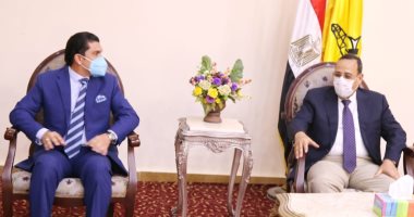 محافظ شمال سيناء يستقبل رئيس الاتحاد المصرى للمينى فوتبول