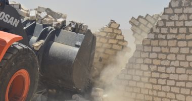 محافظ بنى سويف: إزالة 79 حالة تعد على أملاك الدولة والرقعة الزراعية