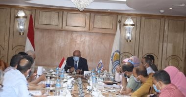 محافظ قنا يعقد اجتماعا لبحث تسهيل إجراءات التصالح على مخالفات البناء