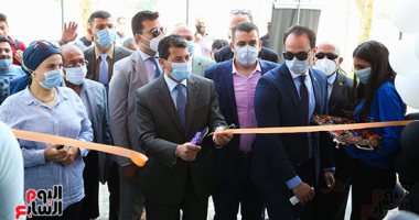 صور.. وزير الرياضة يسلم الدراجات المدعومة ضمن مبادرة دراجتك صحتك