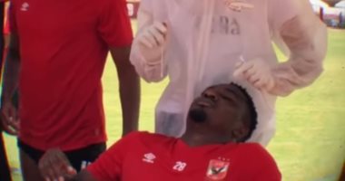 شاهد.. كهربا يداعب جونيور أجايى قبل مسحة كورونا ووصلة ضحك من اللاعبين