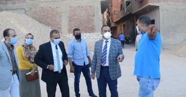 نائب محافظ المنيا يتابع أعمال لجنة مراجعة رخص البناء بالمركز التكنولوجى.. صور