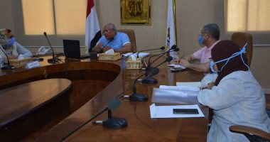 محافظ الوادى الجديد يلتقى وزيرة التعاون الدولى لاستكمال عدد من المشروعات التنموية